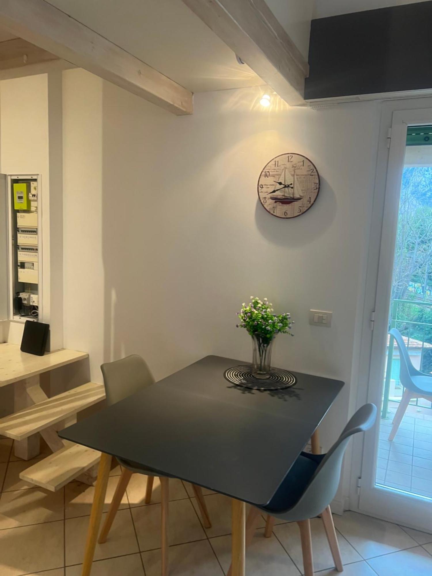 Mimosas 2 Pieces Bord De Apartment Eze